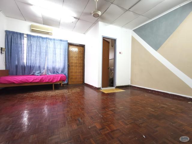 Room for rent in Petaling, Damansara Damai