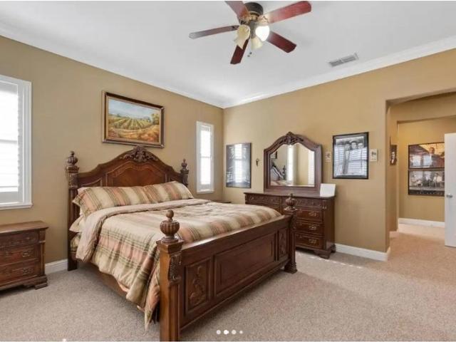Room for rent in California