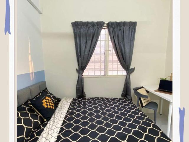 Room for rent in Taman Bukit Serdang Seksyen 10, Majlis Bandaraya Subang Jaya