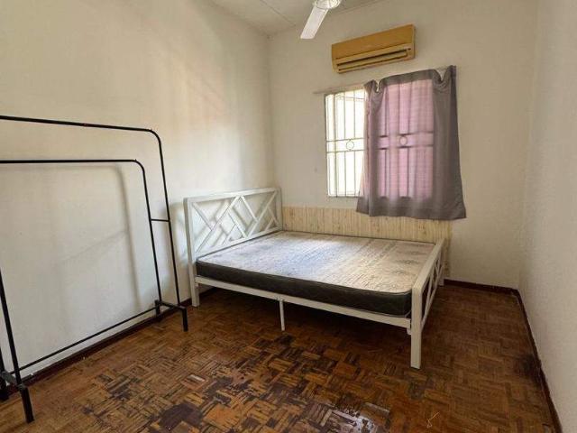 Room for rent in Petaling, Damansara Damai