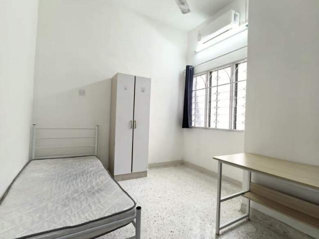 Room for rent in Petaling, Damansara Damai