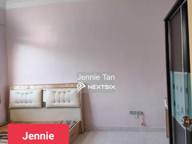 Residential House for rent in Malaka