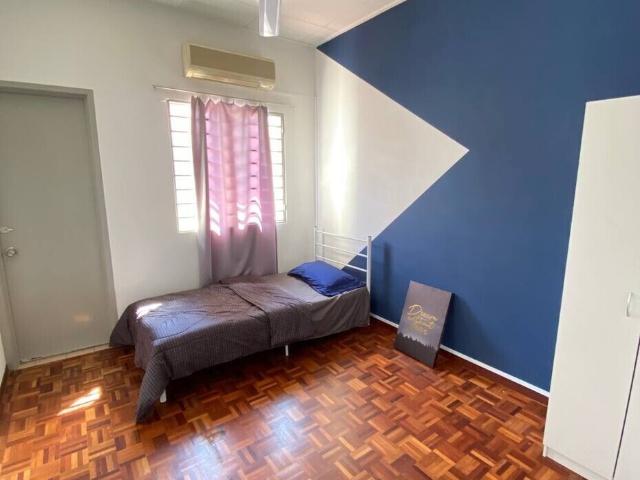 House for rent in Petaling, Alam Impian