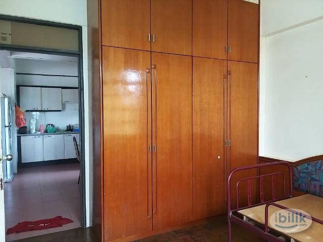 Room for rent in Mukim 13, Georgetown