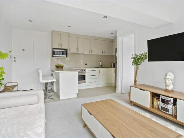 Apartment for rent in Sandy Bay, Hobart