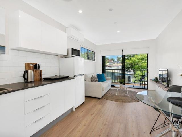 Apartment for rent in Toombul, Queensland