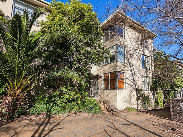 Apartment for rent in St Kilda East, Melbourne