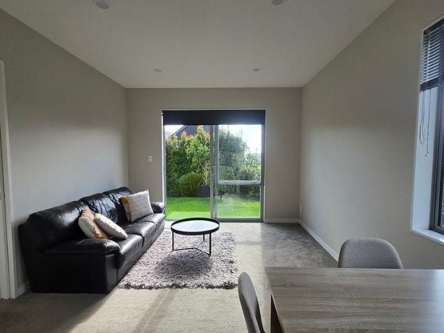 Room for rent in Whangaparaoa, Oroua County