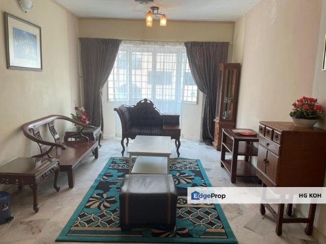 Condominium for rent in Malaka