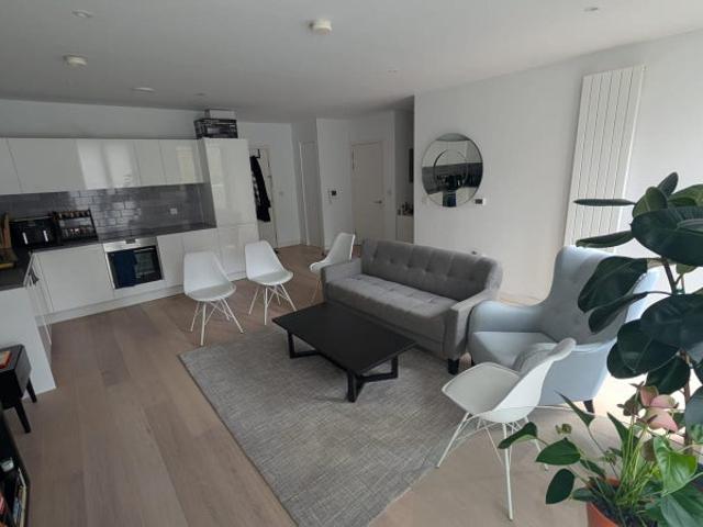 Apartment for rent in Silvertown, Greater London