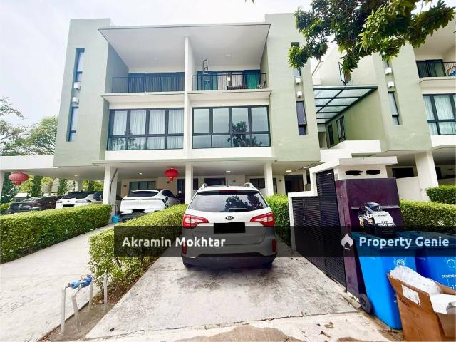 Townhouse for sale in Petaling, Alam Impian