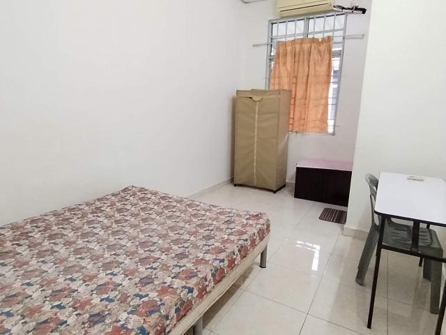 Room for rent in Wellesley, Penang