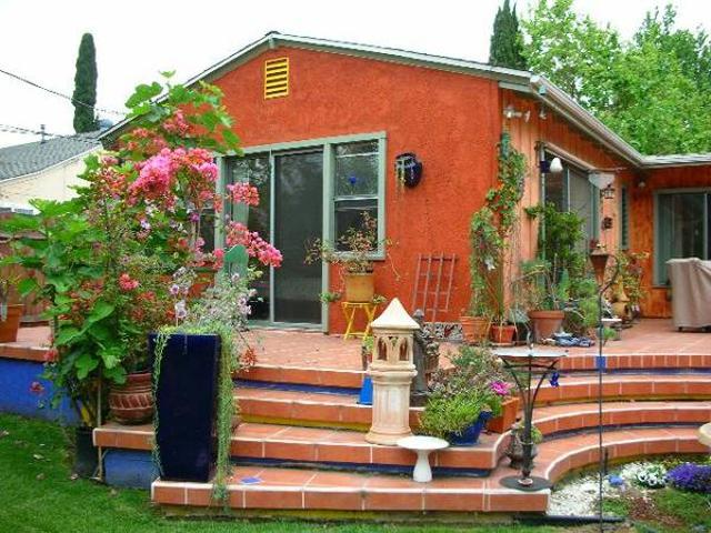 Room for rent in Canoga Park, California