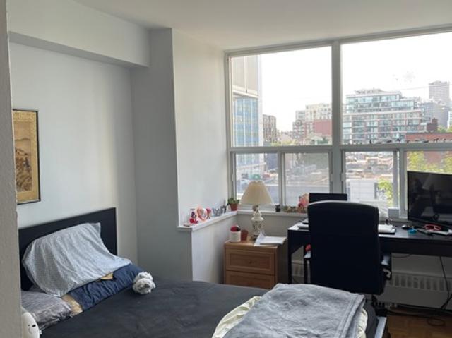 Room for rent in Toronto