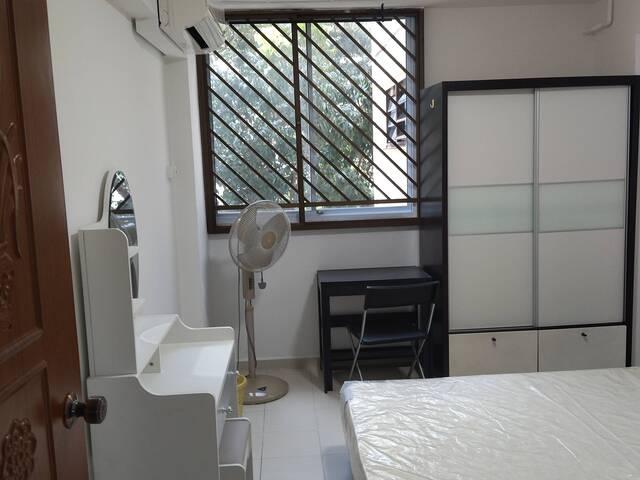 Room for rent in Simei, 18 Far East, Tampines