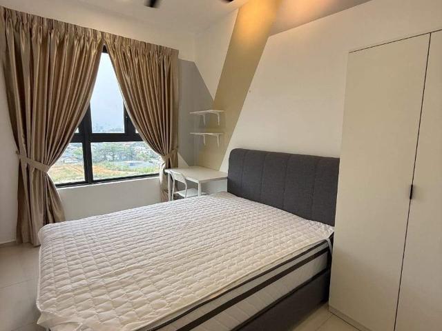 Room for rent in Petaling, Alam Impian