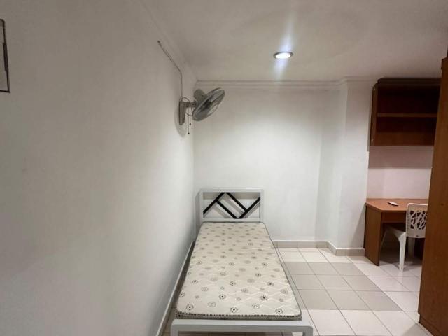 Room for rent in PJU 6, Petaling Jaya