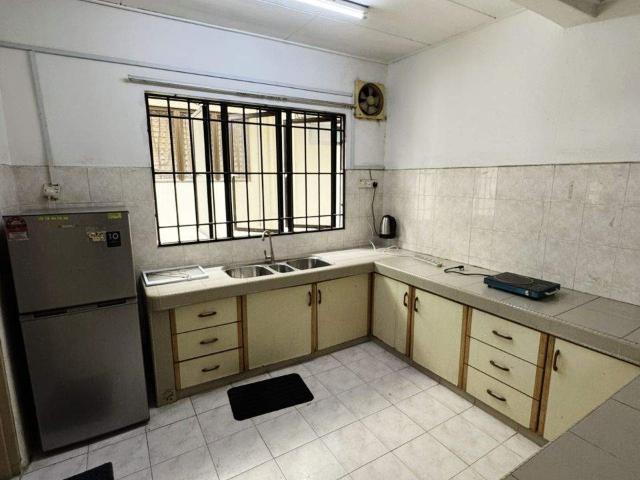 Room for rent in Petaling, Damansara Damai
