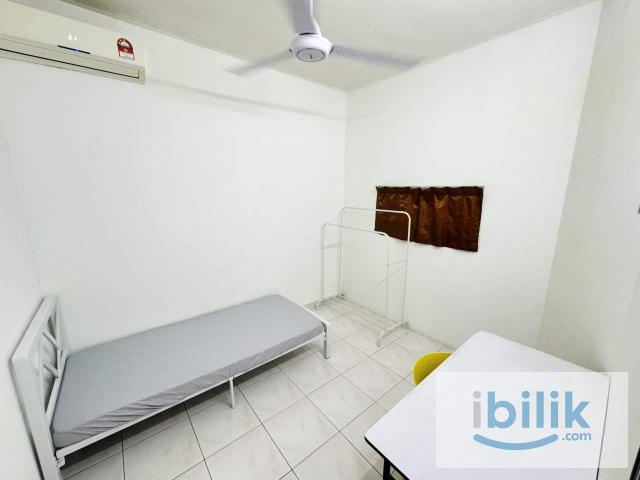 Room for rent in PJU 6, Petaling Jaya