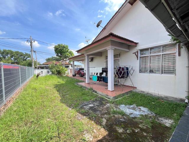 Residential House for sale in Malaka