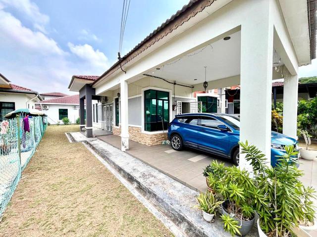 Residential House for sale in Malaka