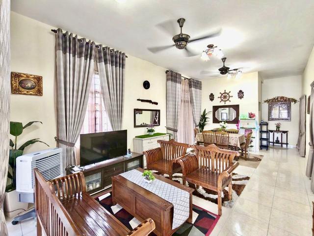 Residential House for sale in Malaka