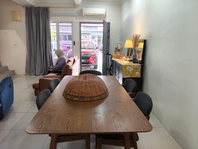 Terraced House for sale in Tanjong Sepat, Selangor