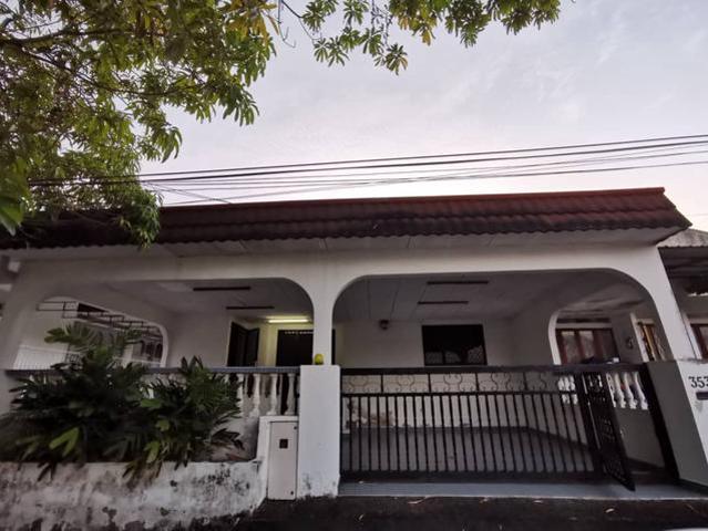 Residential House for rent in Malaka