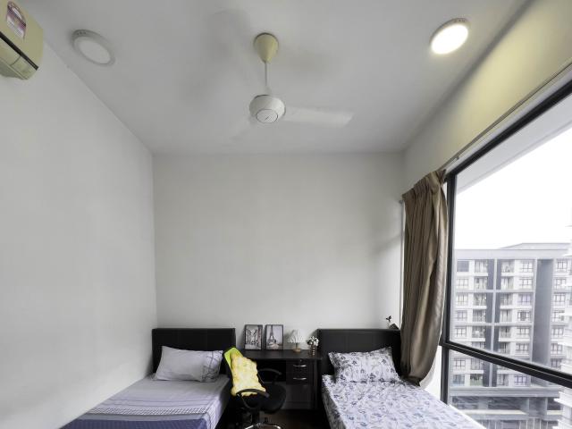 Room for rent in Petaling, Alam Impian