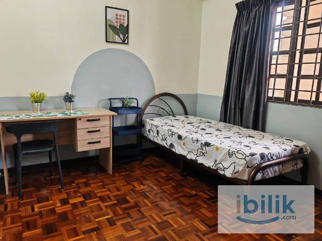 Room for rent in SL 8, Majlis Perbandaran Kajang