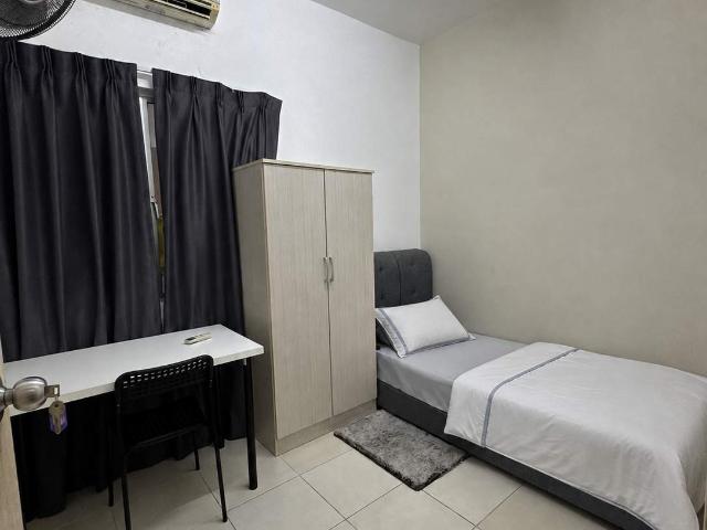 Room for rent in Petaling, Damansara Damai