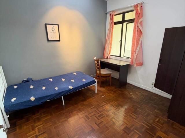Room for rent in Taman Esplanad, Kuala Lumpur
