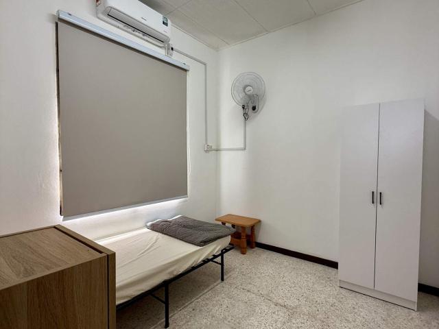 Room for rent in Kampung Sungai Dua, George Town