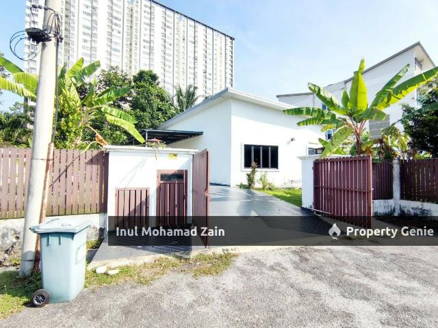 Bungalow for sale in Kajang, Langat