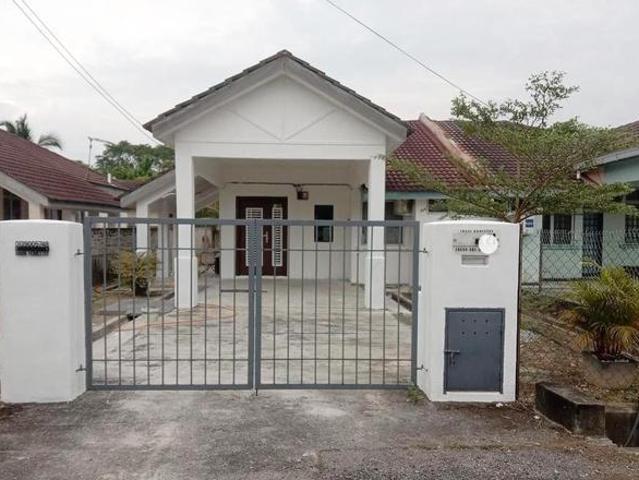 Residential House for sale in Tanjong Sepat, Selangor