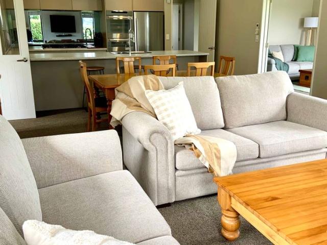 House for rent in Chaslands, Canterbury