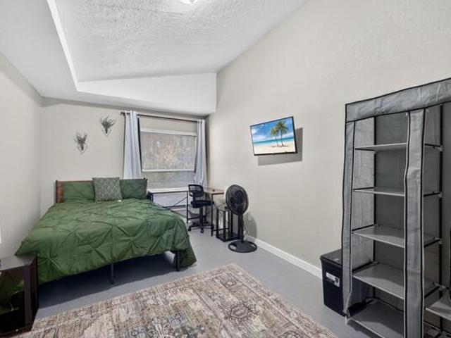 Room for rent in Olga, Florida