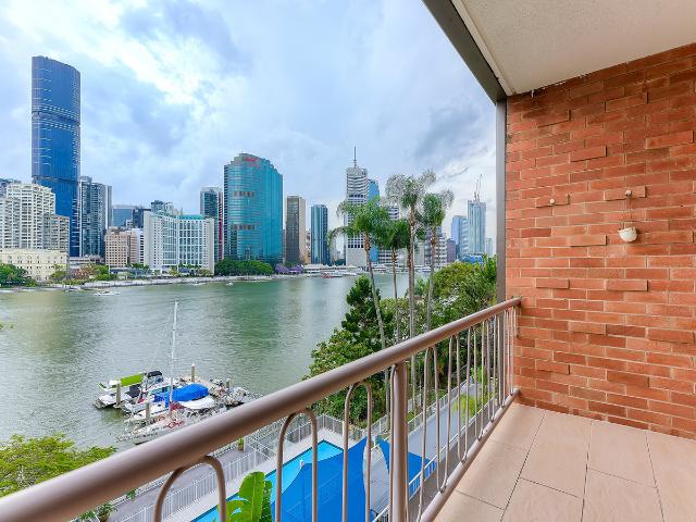 Granny Flat for rent in Kangaroo Point, Greater Brisbane