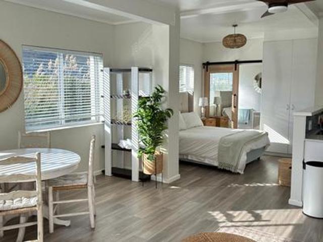 Apartment for rent in Hout Bay, Western Cape