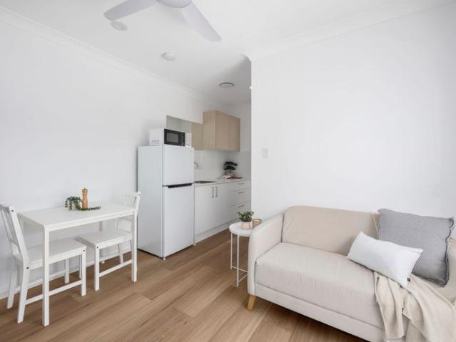 Granny Flat for rent in Kings Creek, Queensland