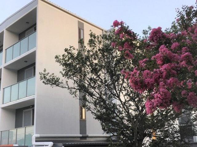 Granny Flat for rent in Woolloongabba, Greater Brisbane