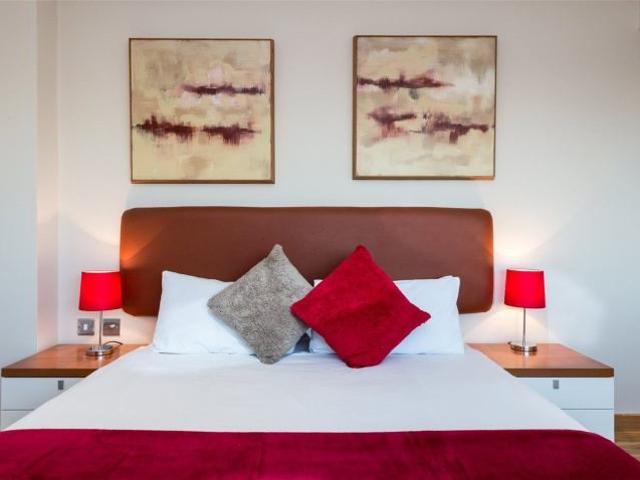 Studio for rent in Brompton, Greater London
