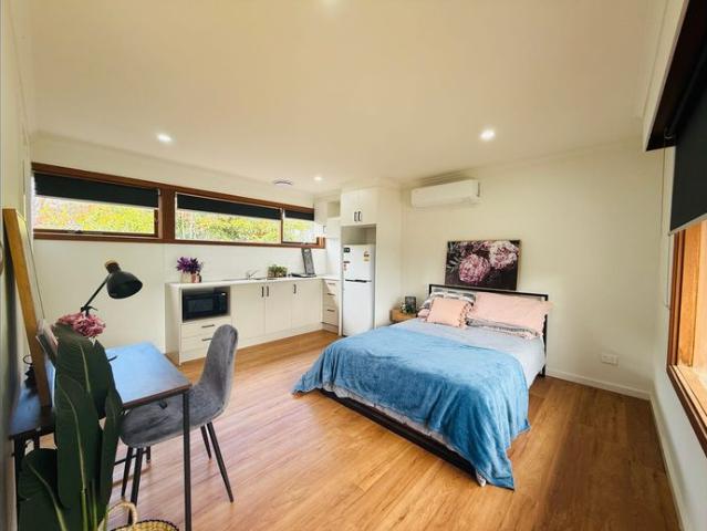 Granny Flat for rent in Camerons Creek, Victoria