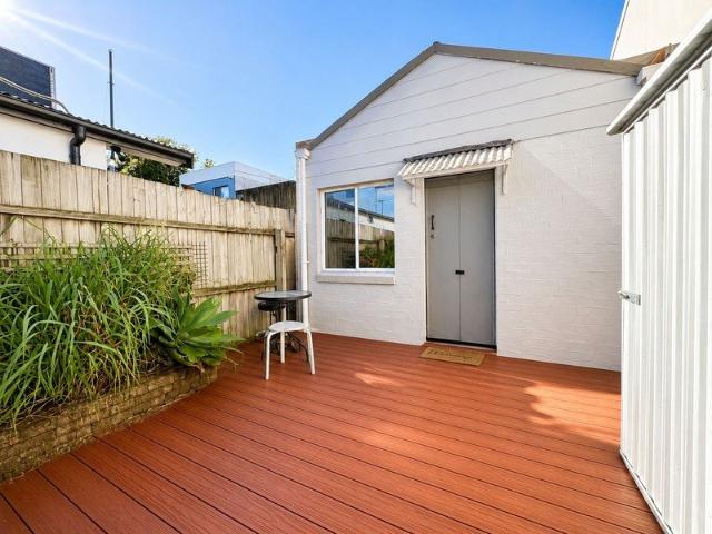 Granny Flat for rent in Beaconsfield, Sydney