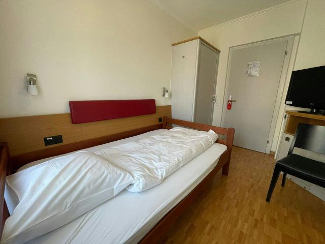 Apartment mieten in Einigen, Zürich