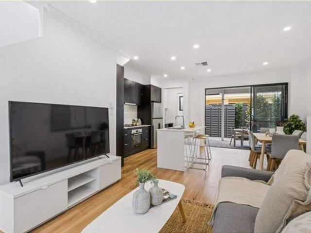 Townhouse for rent in Campbelltown City Council, Adelaide