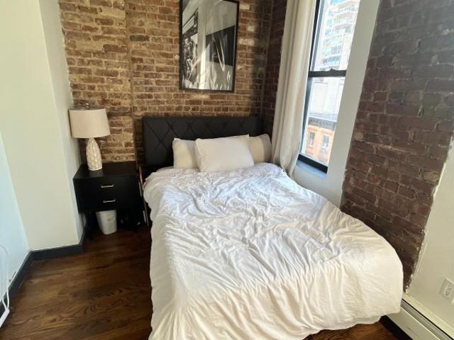 Room for rent in Arverne, New York