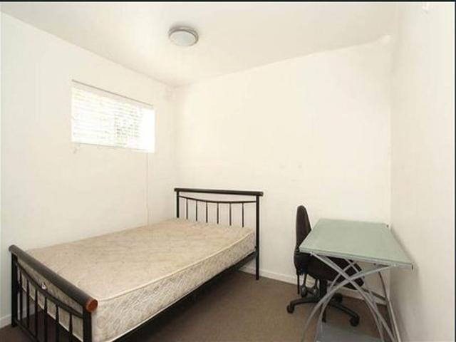 Apartment for rent in St Lucia, Greater Brisbane