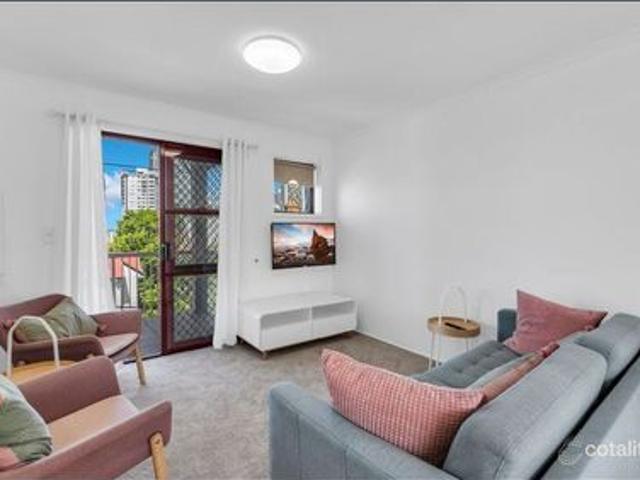 Apartment for rent in Toombul, Queensland
