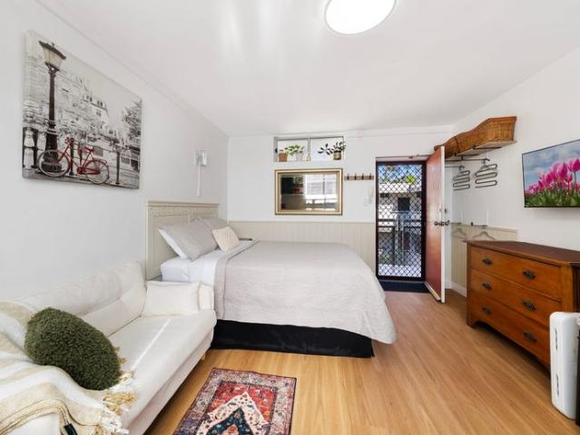 Granny Flat for rent in Willoughby, New South Wales